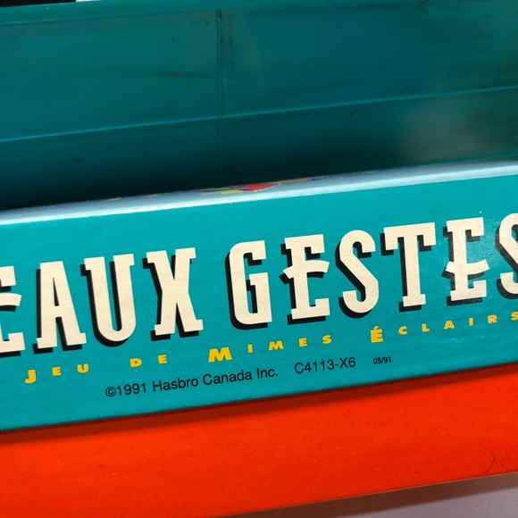 Milton Bradley Guesstures The Game of Split Second Charades Vintage 1990s - Picture 4 of 13